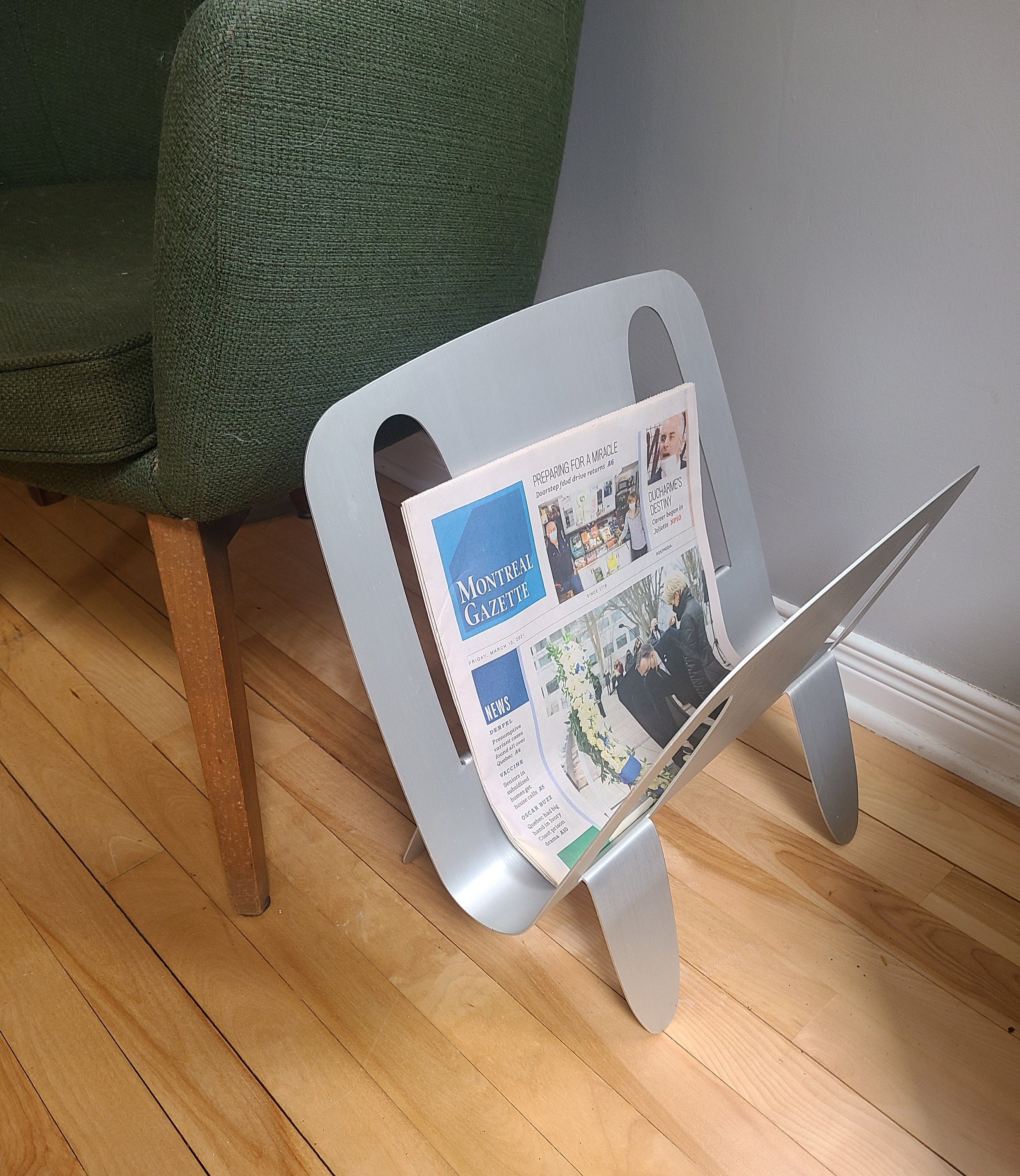 Umbra Magazine Holder, Sleek Minimalist Modernist Aluminum Peel