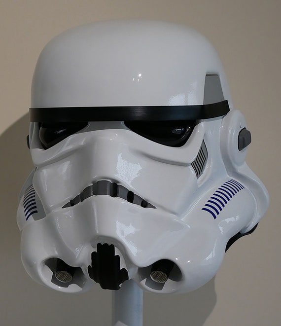 ストームトルーパーヒーローのフルサイズスターウォーズヘルメット