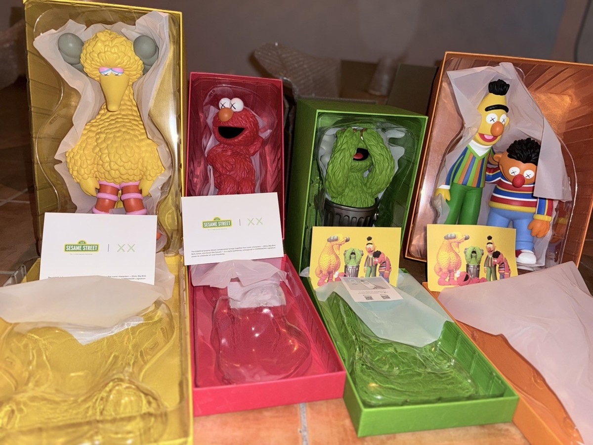 Kaws & Sesame Street Vinyl Figure Collection Full Set | eBay