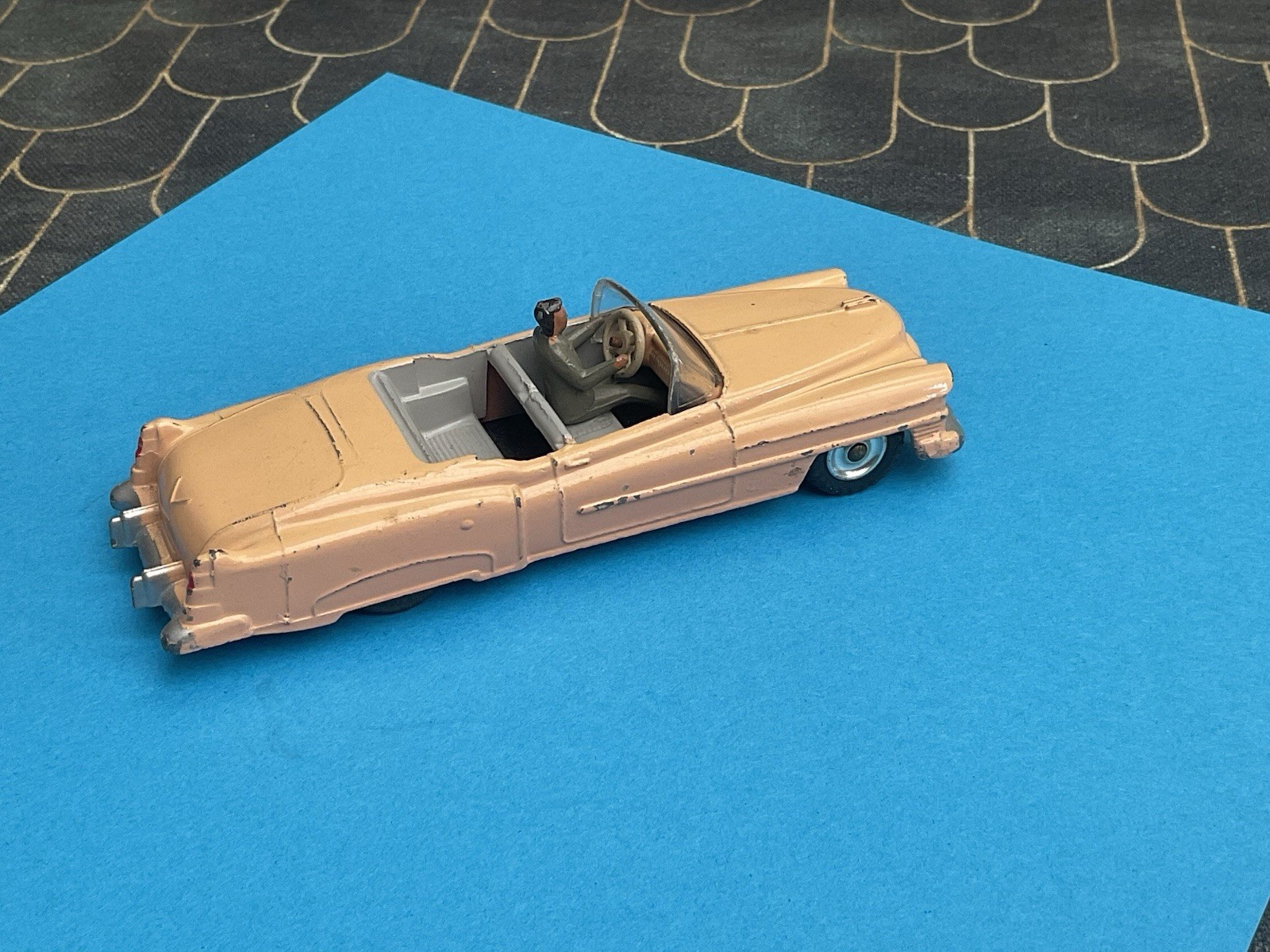 Dinky 131, Cadillac Eldorado - Free Price Guide & Review