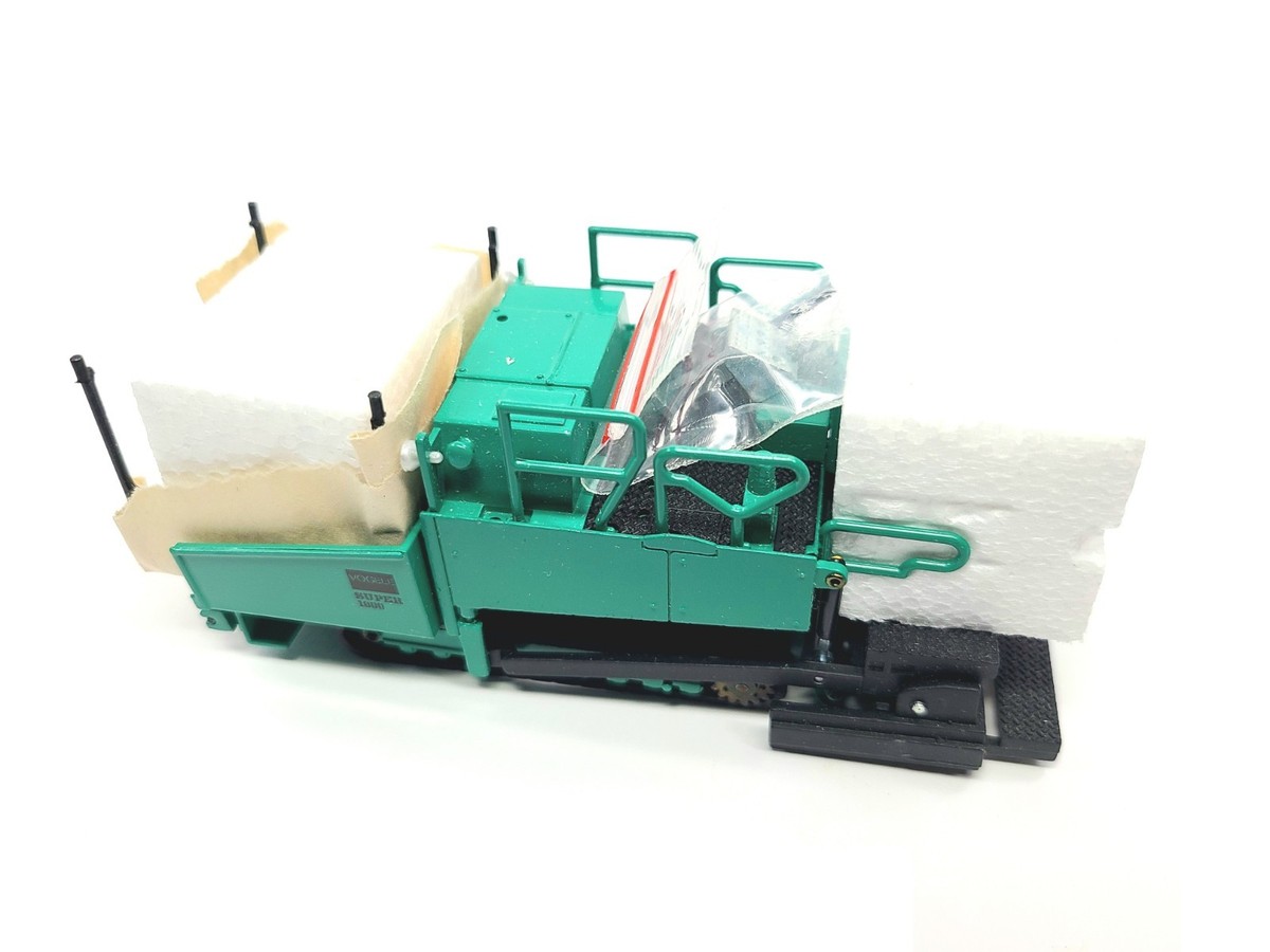 Vogele Super 1800 Road Paver - NZG 1:50 Scale Diecast Model #385