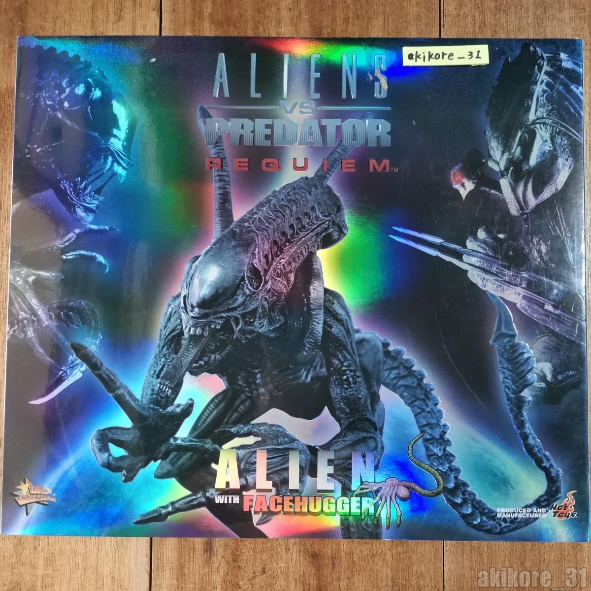Hot Toys Alien with Facehugger 12