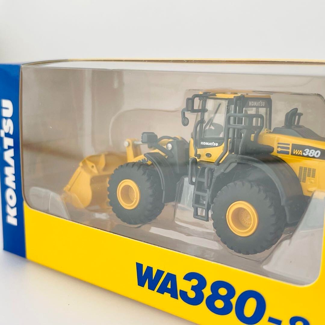 Komatsu Diecast Model WA380-8 Wheel Loader 1:87 Japan Exclusive
