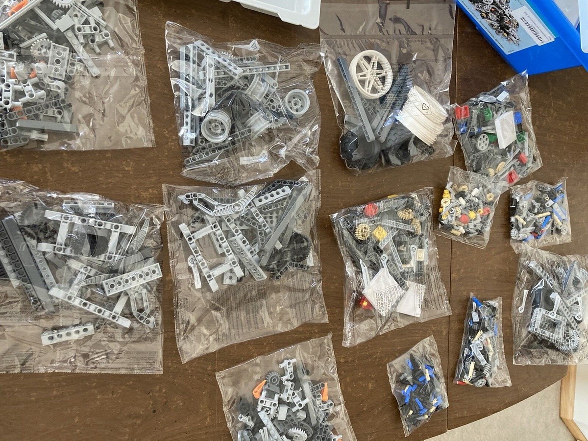 NEW, LEGO 9695 Mindstorms Education Resource Set. Open Case, 13