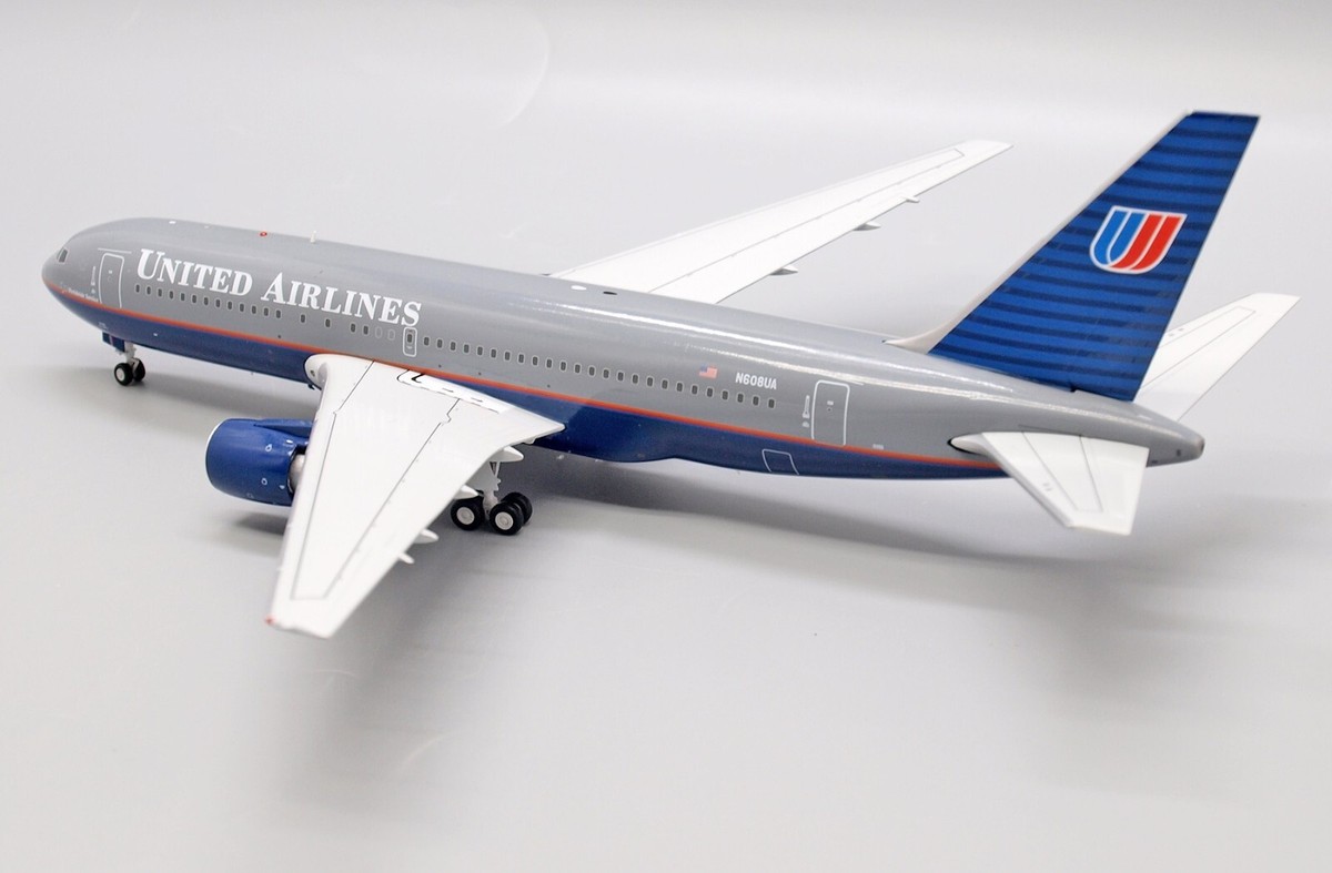 BOEING 767-200 UNITED AIRLINES REG: N608UA WITH STAND - JCWINGS