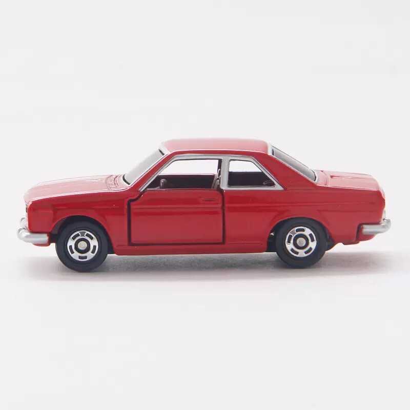 Takara Tomy Tomica 50th Anniversary 01 Nissan Bluebird SSS Coupe