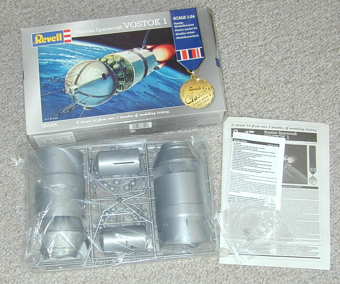 Revell Russian Spacecraft Vostok 1 Model Kit 1:24 New In Box