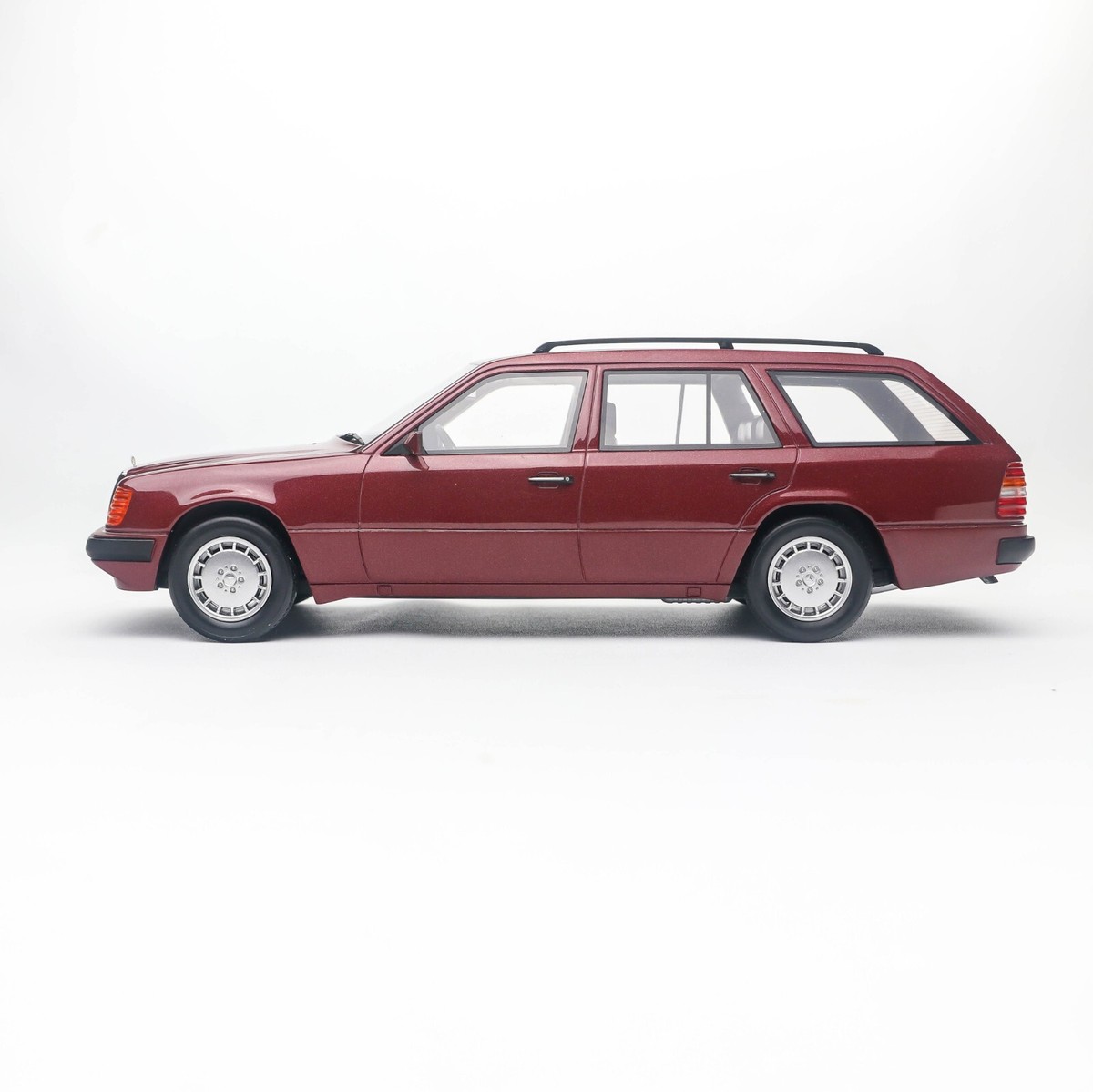1/18 BoS Mercedes S124 300TE Red no autoart w124 minichamps | eBay
