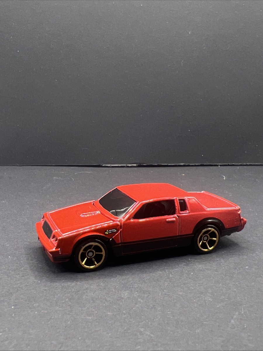 Hot Wheels 2009 Buick Grand National (Removable Hood) ( Faster
