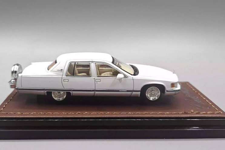 GOC 1/64 Cadillac Fleetwood Brougham alloy diecast model white | eBay