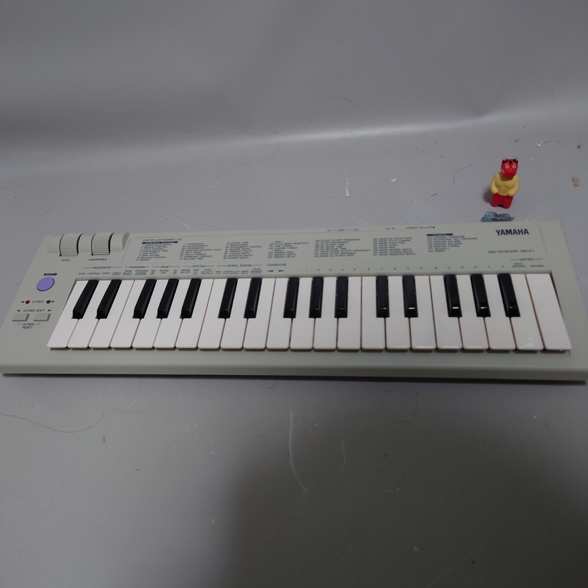 YAMAHA CBXK1 white translucent model 37key Mini MIDI Keyboard free