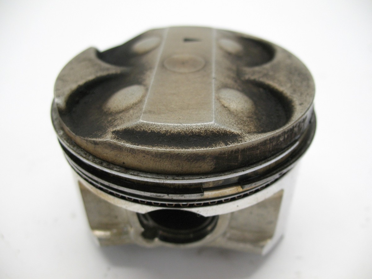 1991 SUZUKI GSX600 GSX 600 FT KATANA PISTON #1 12111-19C20-0F0 | eBay