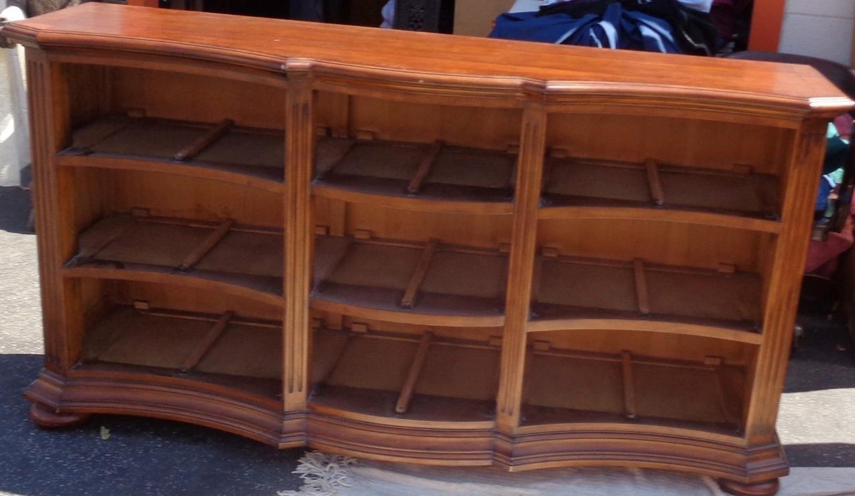 Ethan Allen Tuscany Solid Wood Serpentine Nine Drawer Dresser