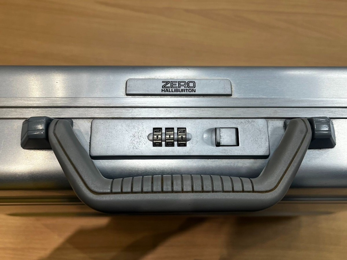 ZERO HALLIBURTON Silver Slime Attache Case aluminium MK7544