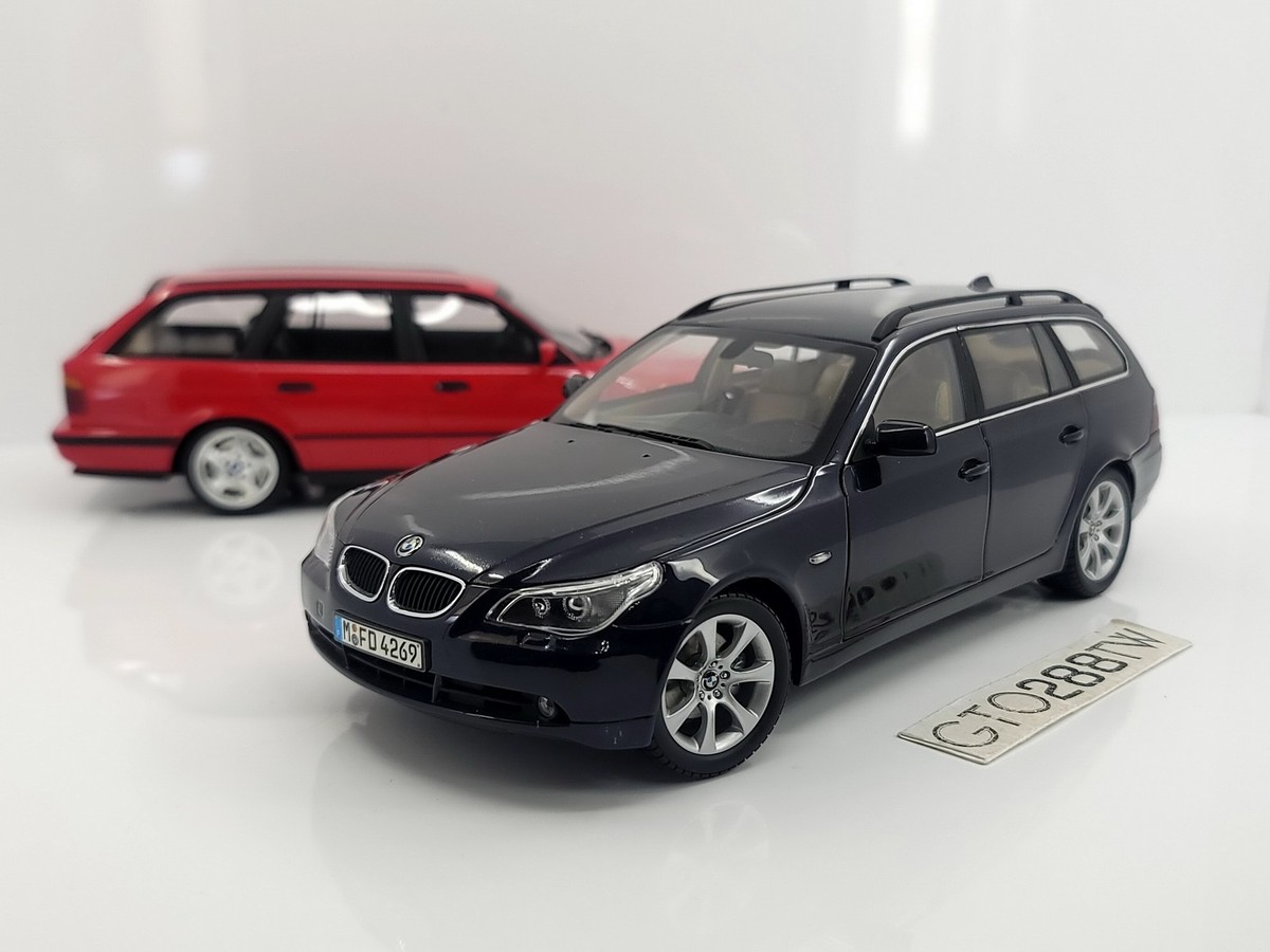 Dealer OEM 1:18 scale BMW 5er 5 Series 545i Touring(E61) Orient