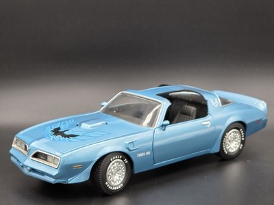 Ertl American Muscle 1977 Pontiac Firebird Trans AM 1:18 Scale