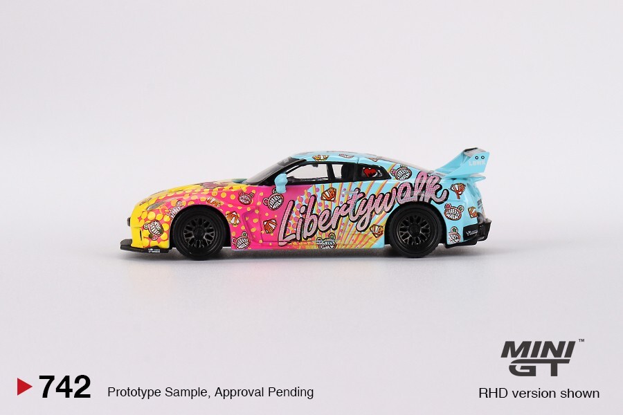 Mini GT 1:64 LB-Silhouette WORKS GT NISSAN 35GT-RR Ver.1 LBWK KUMA