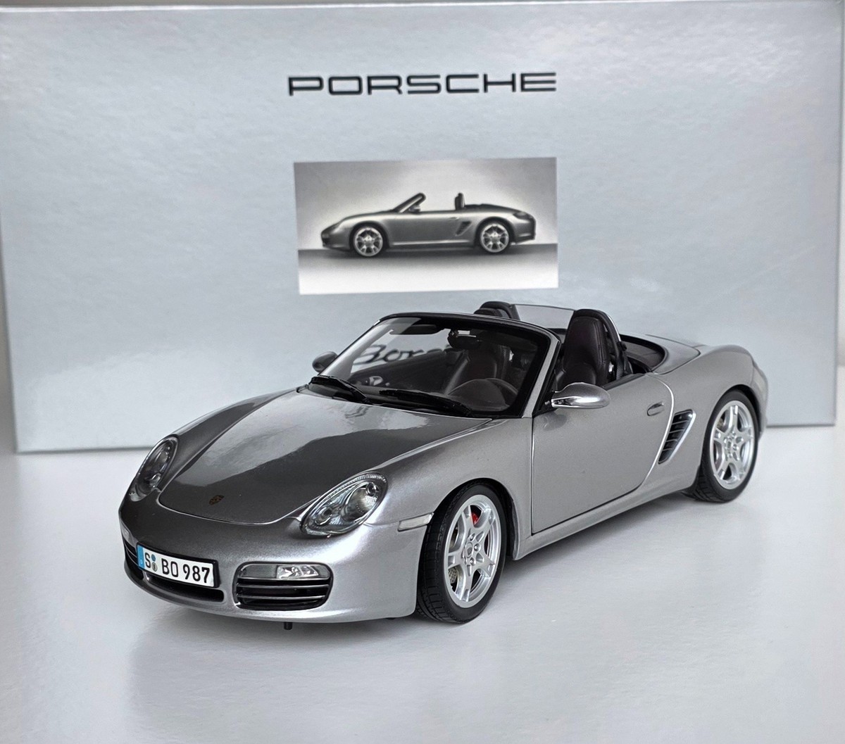 Porsche Boxster S 987 2005 Silver 1:18 Kyosho WAP 021 281 15