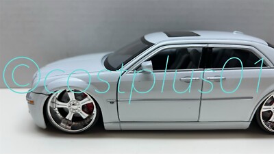 JADA DUB CITY CHRYSLER 300C 1:24 WHITE REVERSE DOORS | eBay