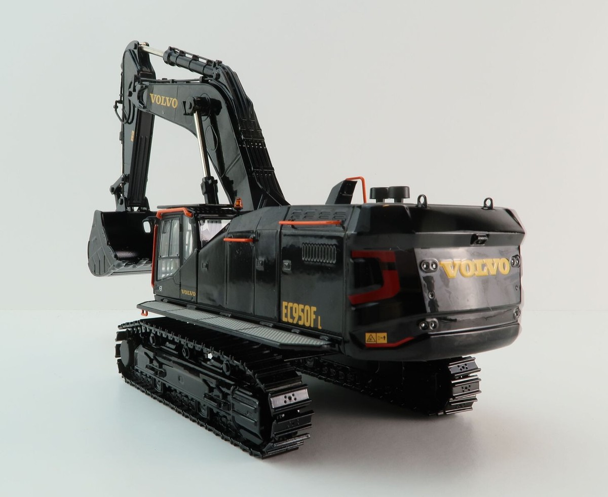 WSI 64-2013 Large Volvo EC 950 F Tracked Excavator Limited Black