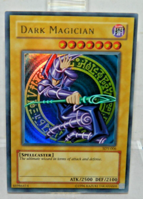 YuGiOh Dark Magician SDY-006 Ultra Rare Holo Card. 46986414 / 1996