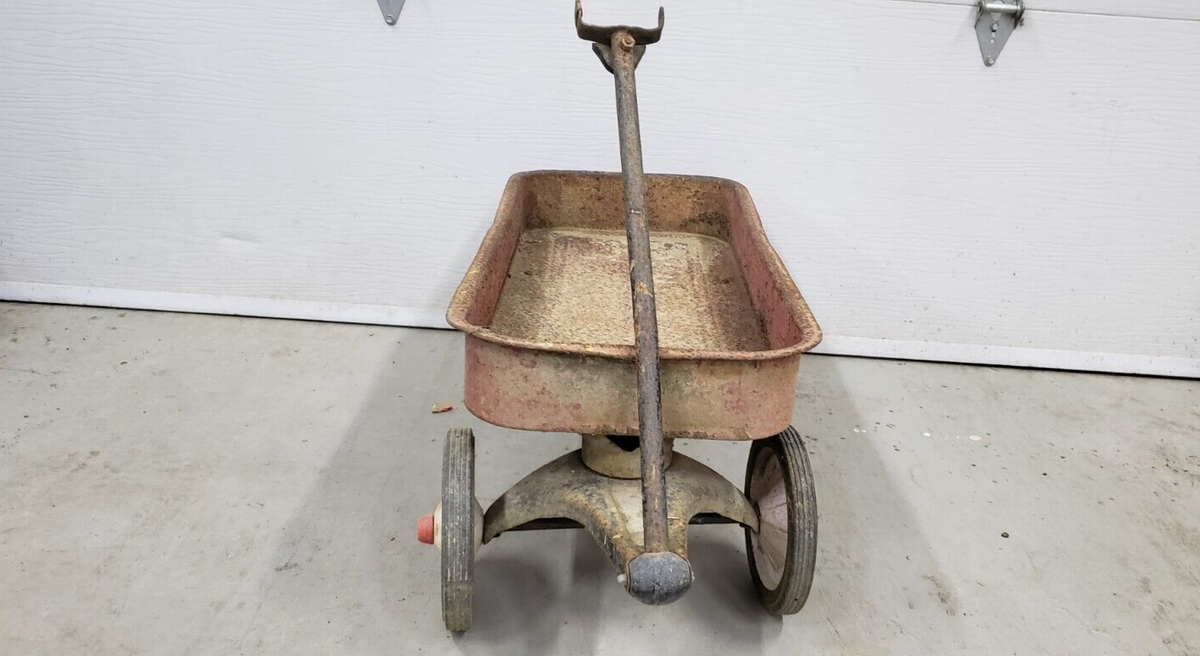 VINTAGE RADIO FLYER 90 RED WAGON, METAL, 34