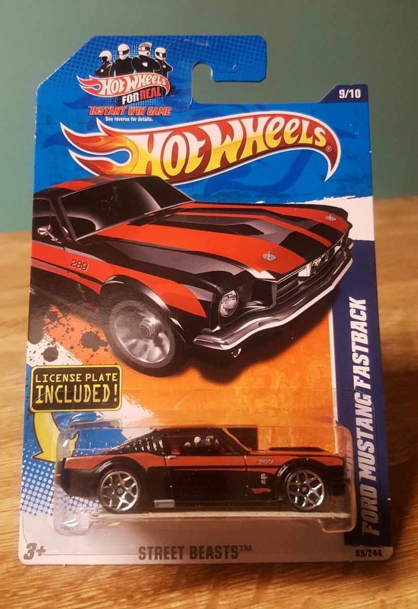 Hot Wheels 1965 Ford Mustang Fastback 1:64 with Collectable