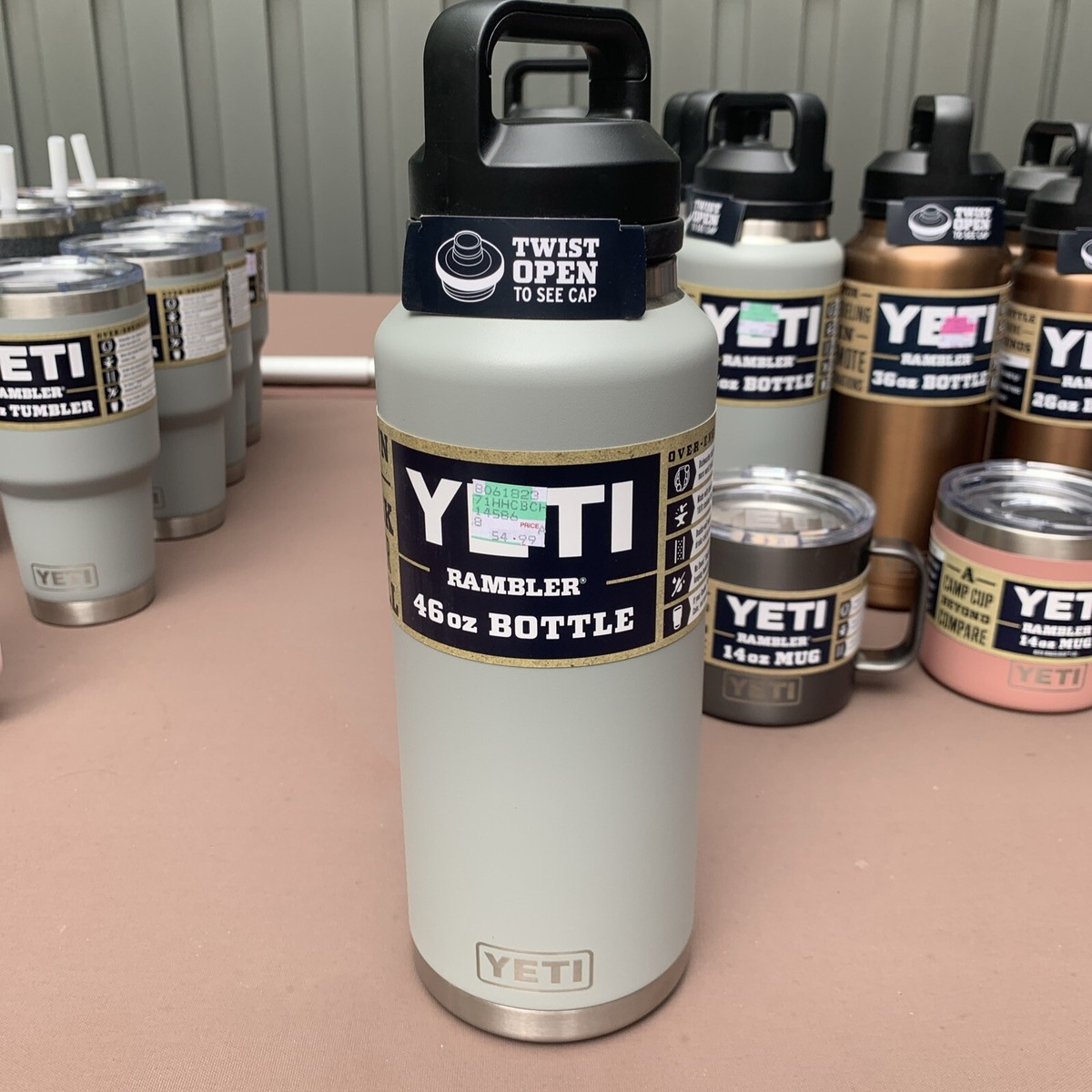 YETI 46oz RAMBLER BOTTLE GRANITE GRAY Lmtd Edition - Sold Out