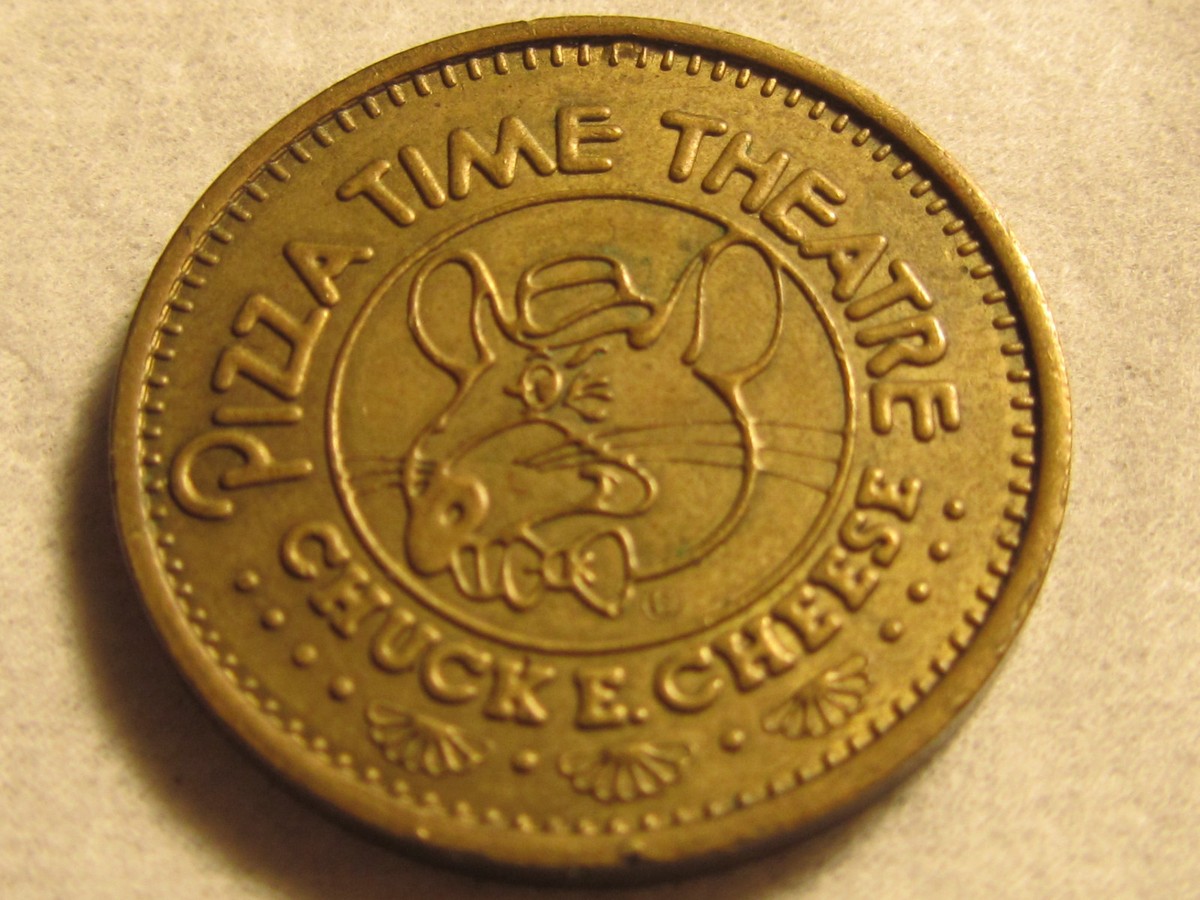 Super RARE 1982 22mm PizzaTime Theatre Chuck E Cheese TOKEN COIN