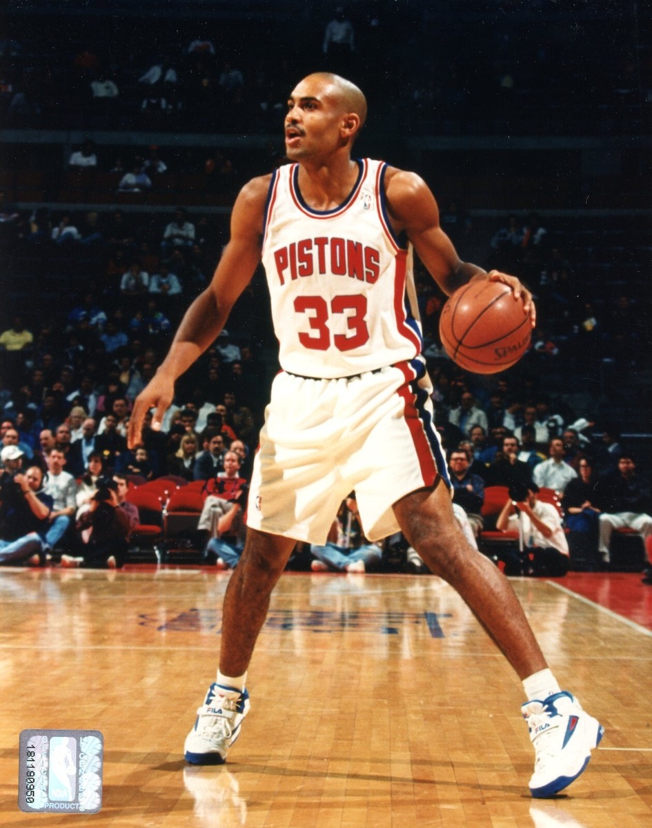 GRANT HILL ~ 8x10 Color Photo Picture ~ Dribbling ~ NBA Detroit
