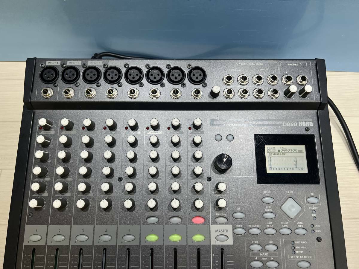 KORG D888 Digital Recording Studio Multi Track Recorder MTR Used