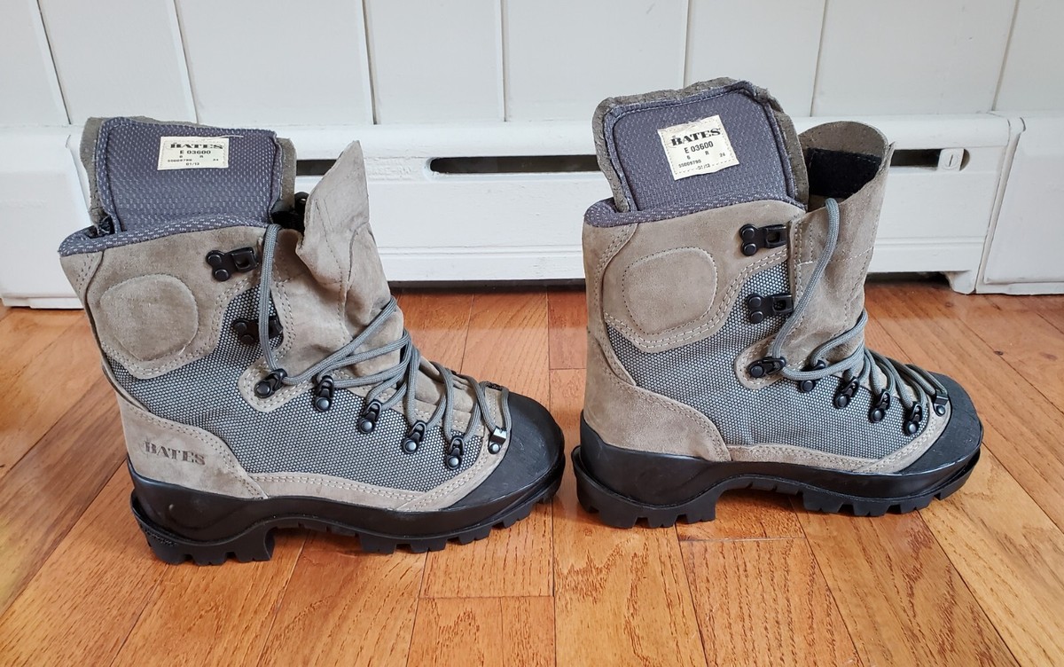 BATES MENS TORA BORA ALPINE HIKING BOOTS MODEL #E03600 SIZE - 6 R