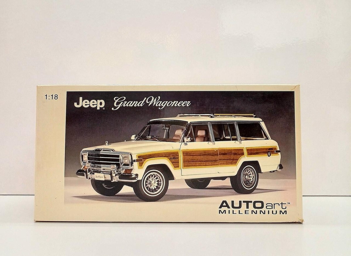 1/18 AUTOart Jeep Grand Wagoneer White Brown w/ Box From Japan