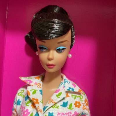 Mattel Platinum Label 2006 Barbie Collector LEARNS TO COOK Barbie