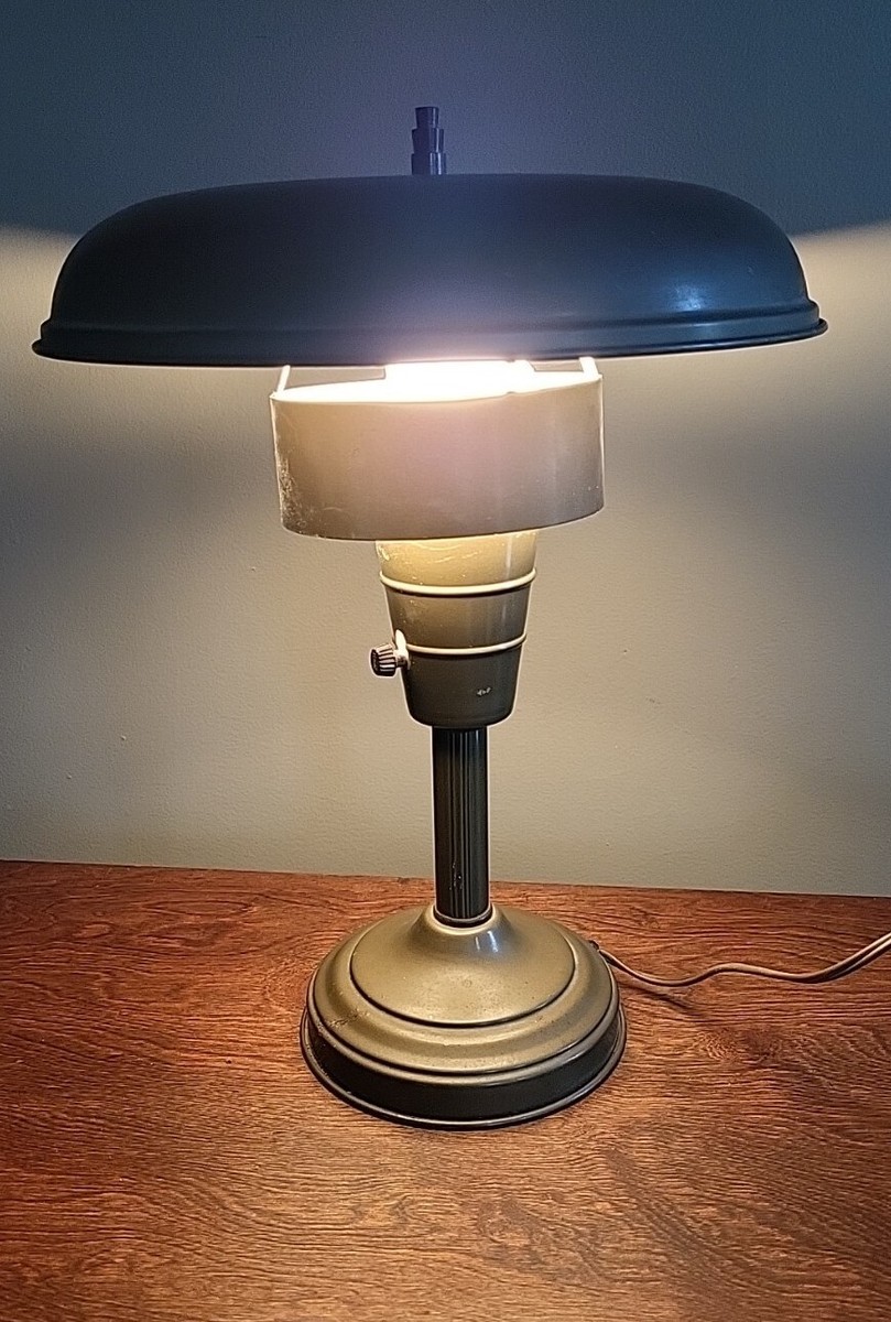 VINTAGE METAL FLYING SAUCER UFO ATOMIC MUSHROOM ART DECO LAMP