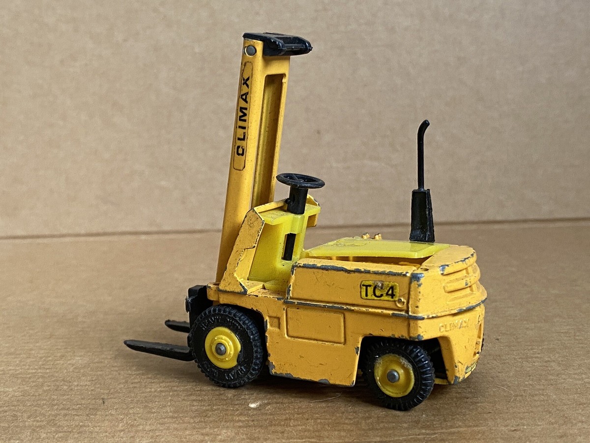 Dinky Toys Climax Conveyancer Fork Lift Truck, No 404, 1967, Die