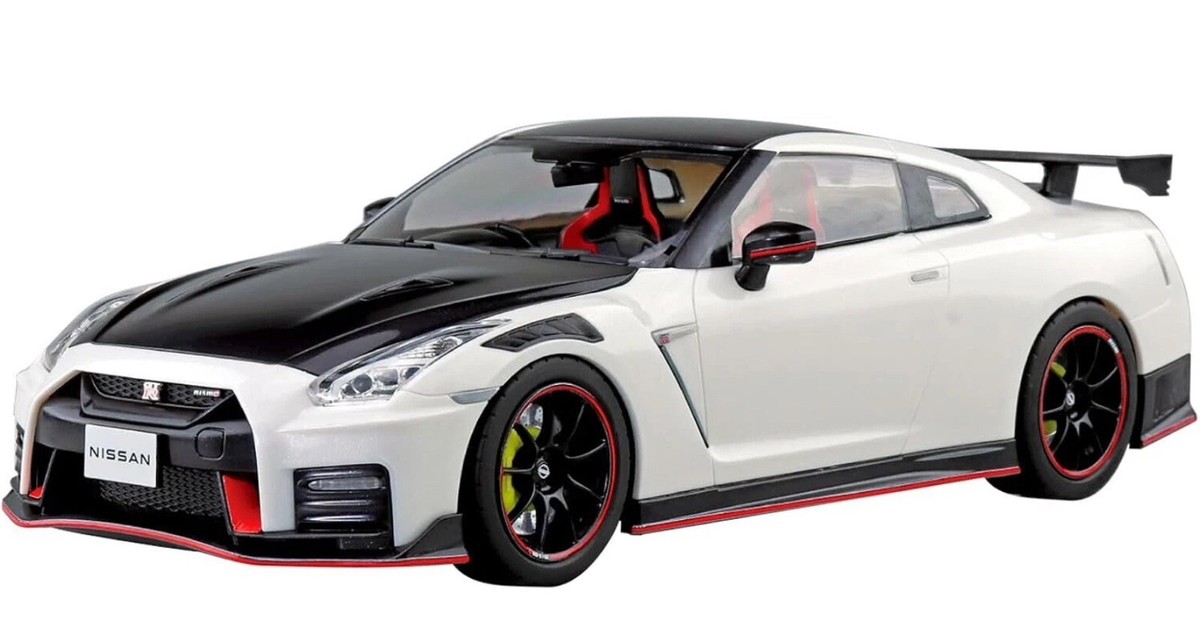 Aoshima Nissan R35 GT-R Nismo Special Edition 2022 1:24 Scale