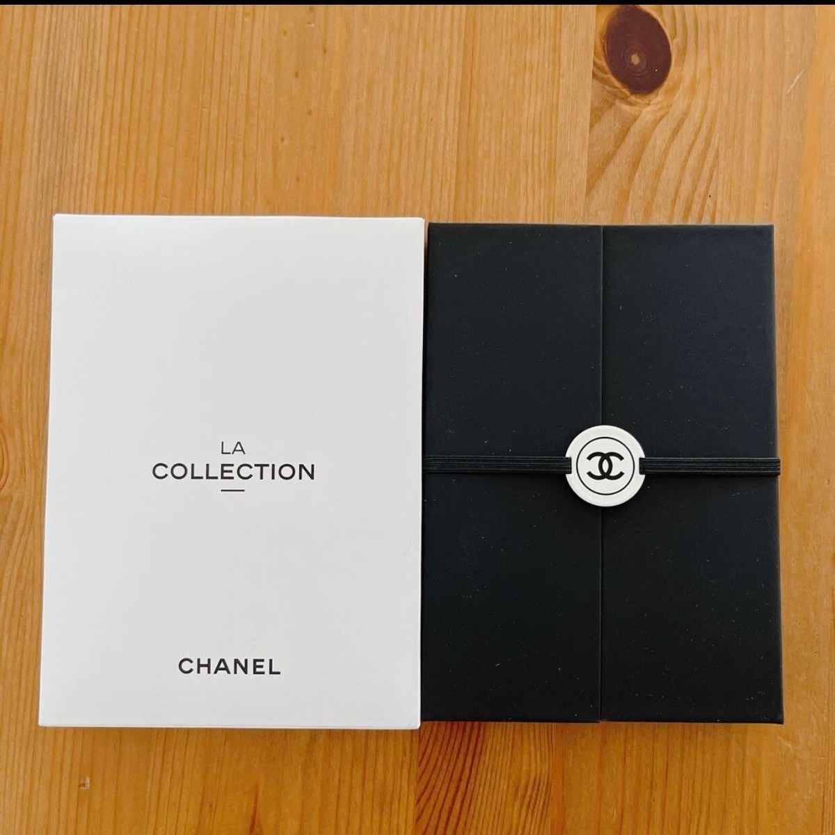 CHANEL LA COLLECTION Sticky Notes & Pencil Set 2024 Limited