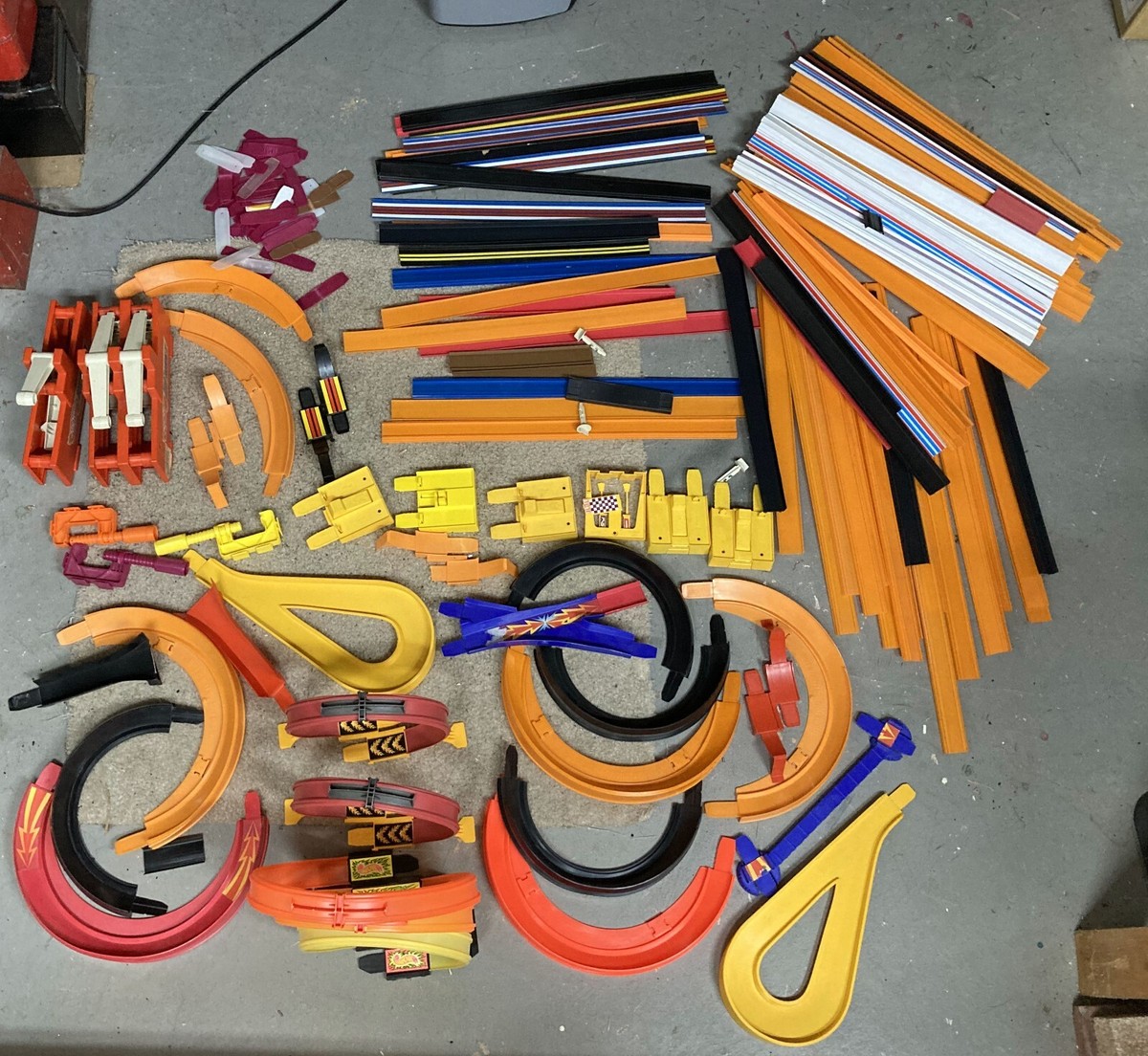HUGE Lot - Vintage 60s/70s Mattel Red Line Hot Wheels Sizzlers