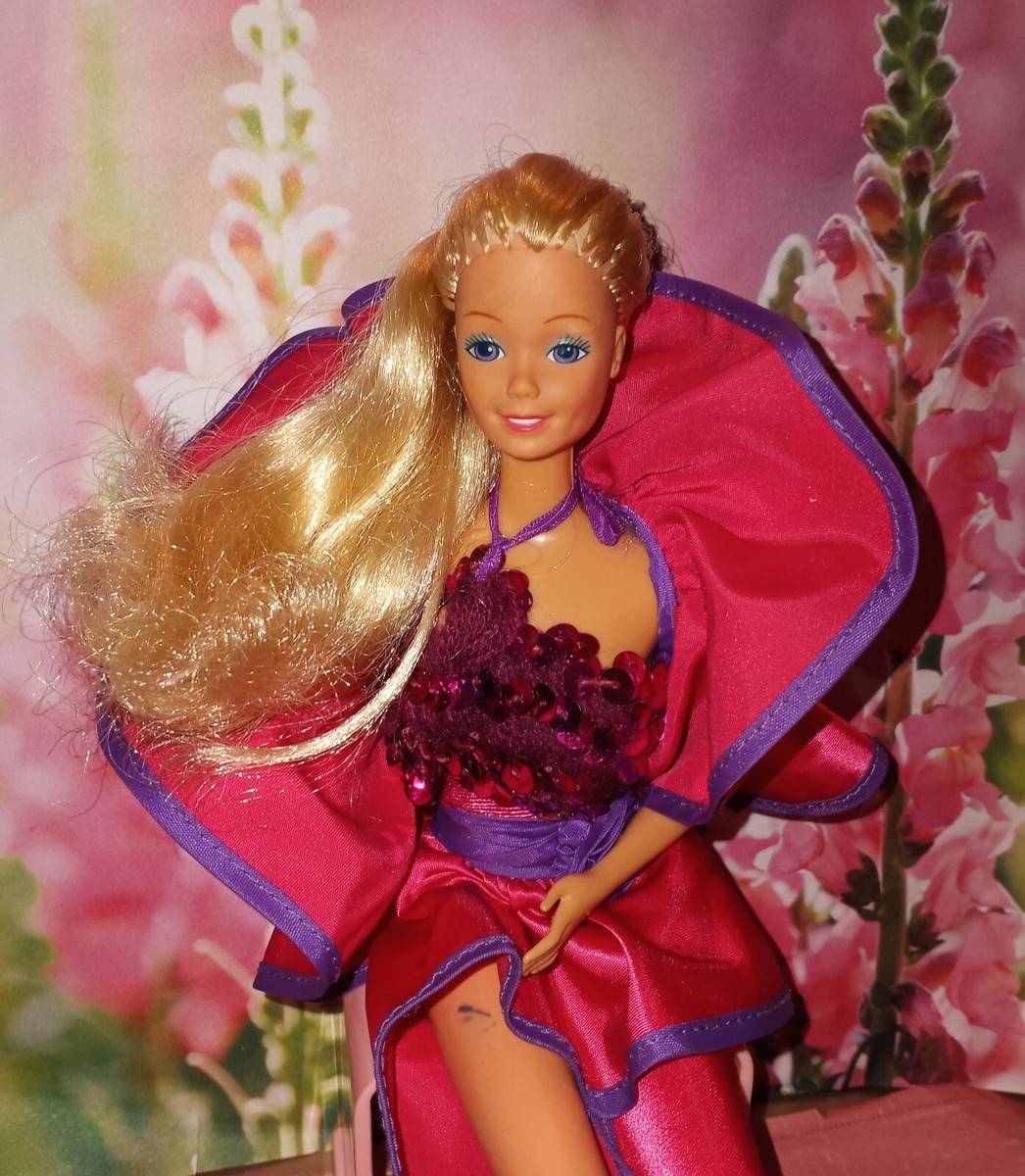 Vintage 1982 DREAM DATE BARBIE #5865 Fashion Doll Original Sequin