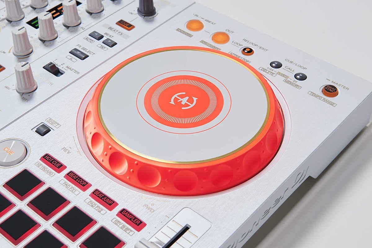 D4DJ First Mix Happy Around x Pioneer DDJ-400 Collaboration Model