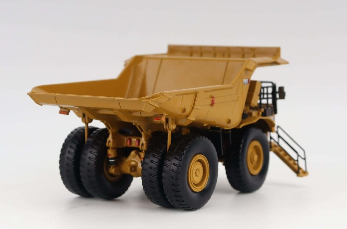 Diecast Masters 85751 CAT Caterpillar 785 Mining Truck HO Series