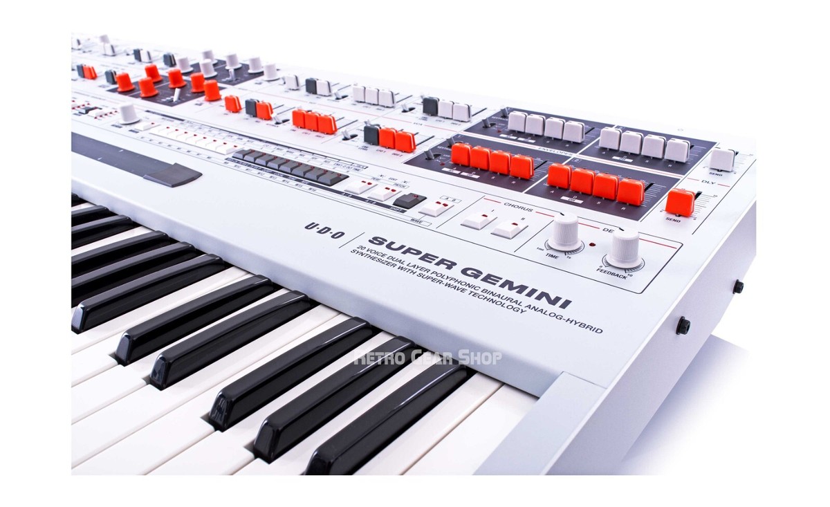 Udo Super Gemini Synthesizer 20Voice Polyphonic Analog Hybrid