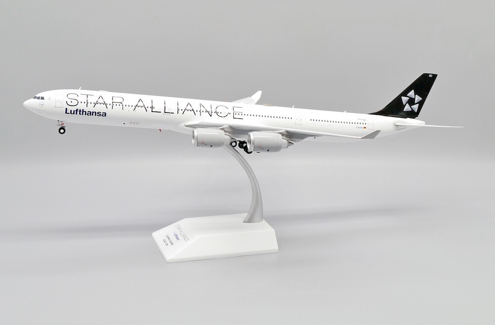 AIRBUS A340-600 LUFTHANSA REG: D-AIHC WITH STAND - JC WINGS