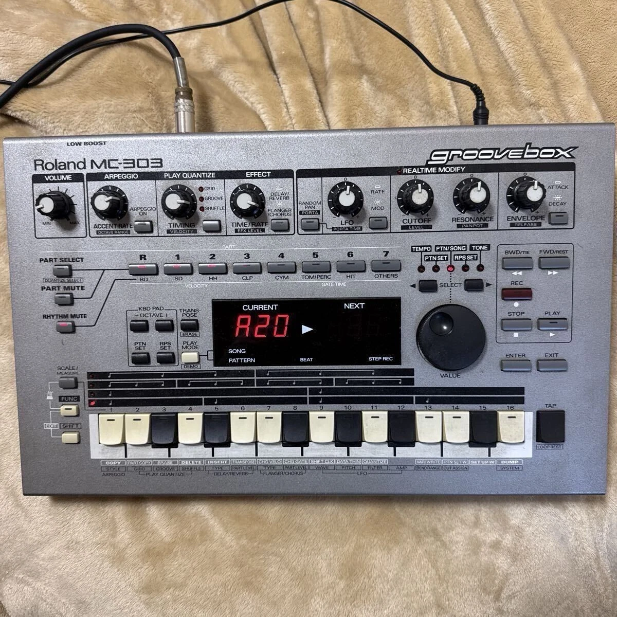 Roland Mc 303 for sale - eBay