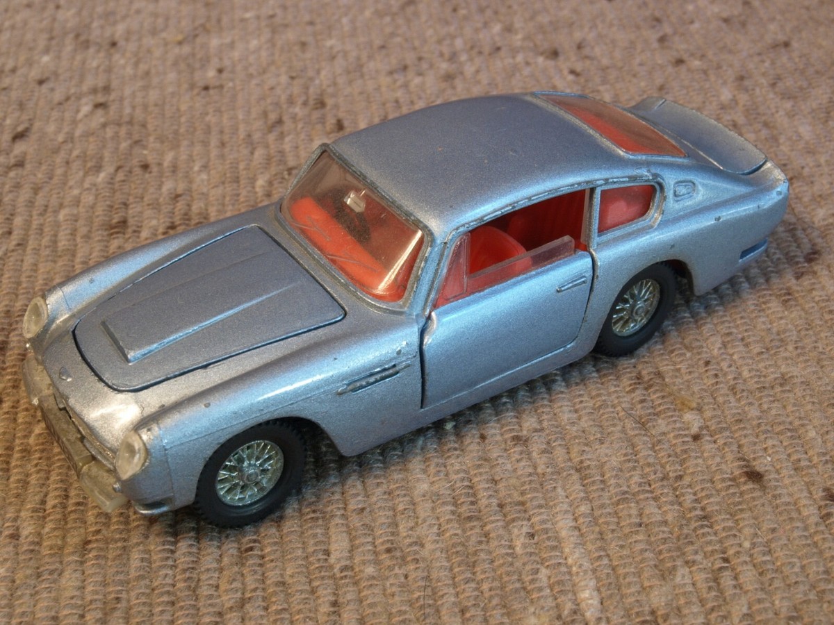 RARE Vintage 1960s Dinky Toys Meccano Aston Martin DB6 Diecast Car