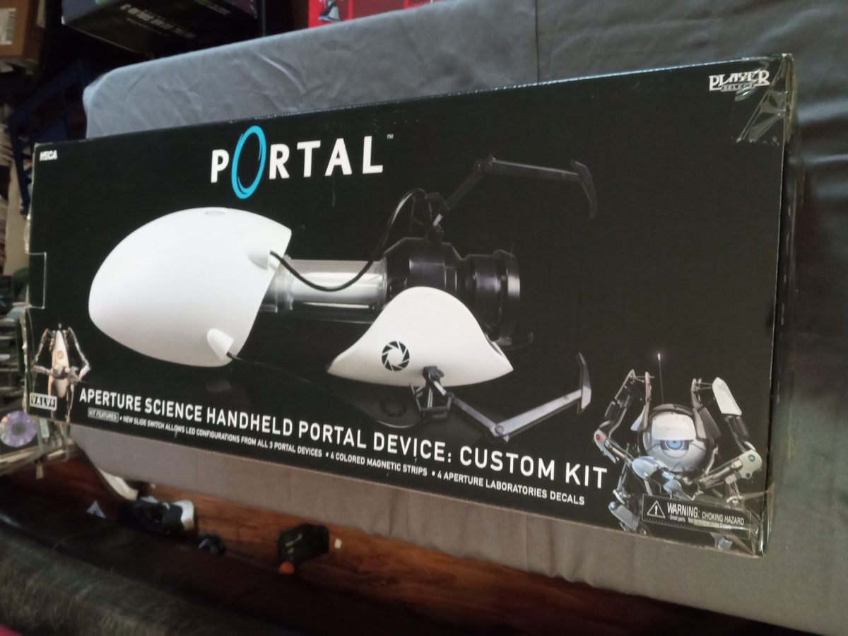 NECA Aperture Science Handheld Portal Device Gun Custom Kit New
