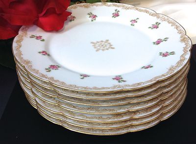 LIMOGES T&V FRANCE Signed Hand Painted 22K Gold Dinner Plate Set