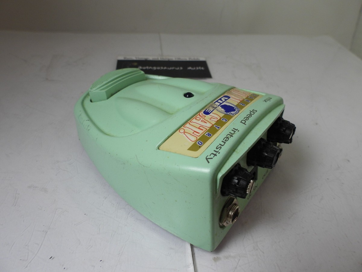 Danelectro Cool Cat Vibe Vibrato Effects Pedal Free USA Shipping