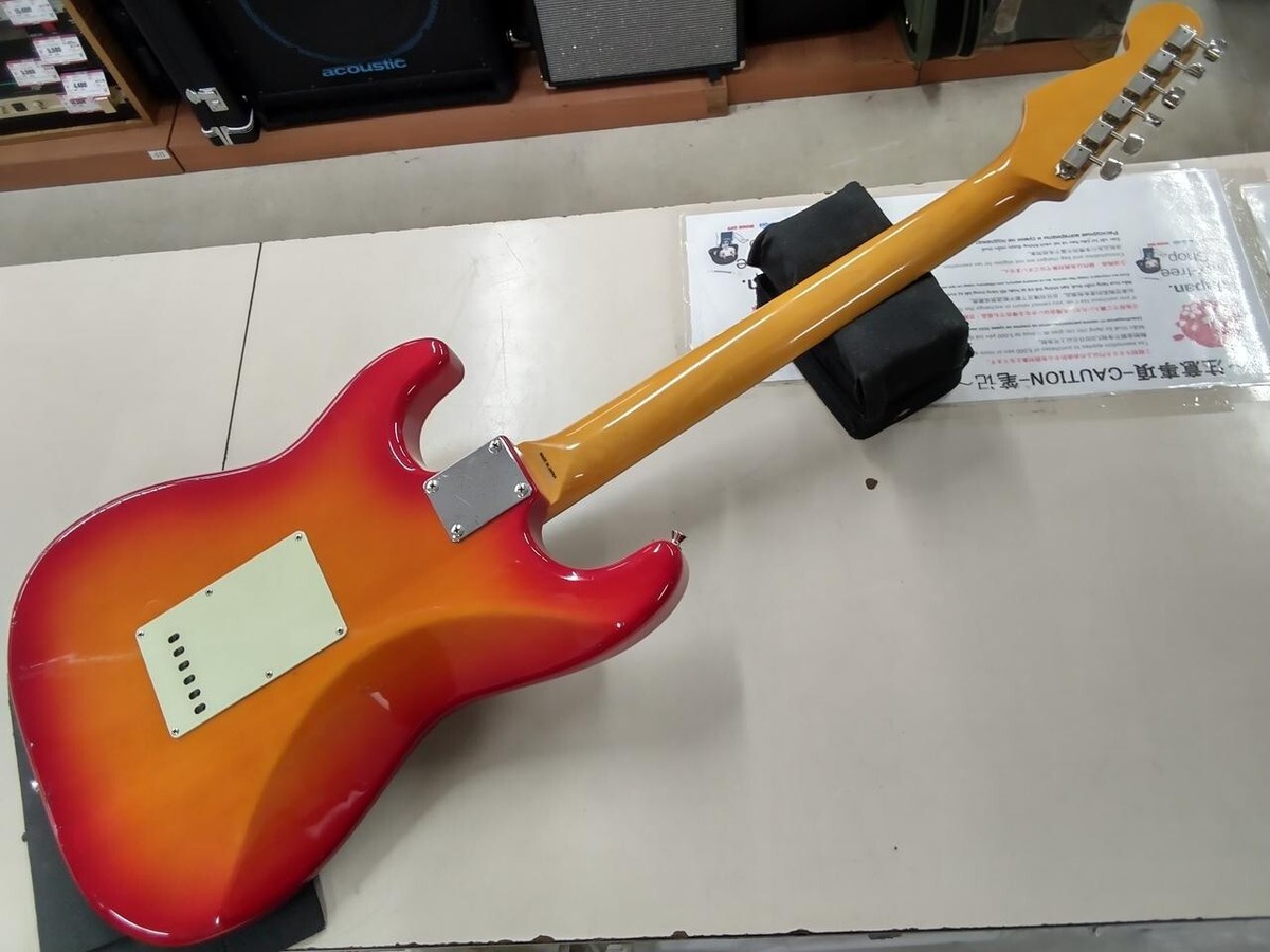 Fender Japan Exclusive Classic 60S Stratocaster Electric Guitar